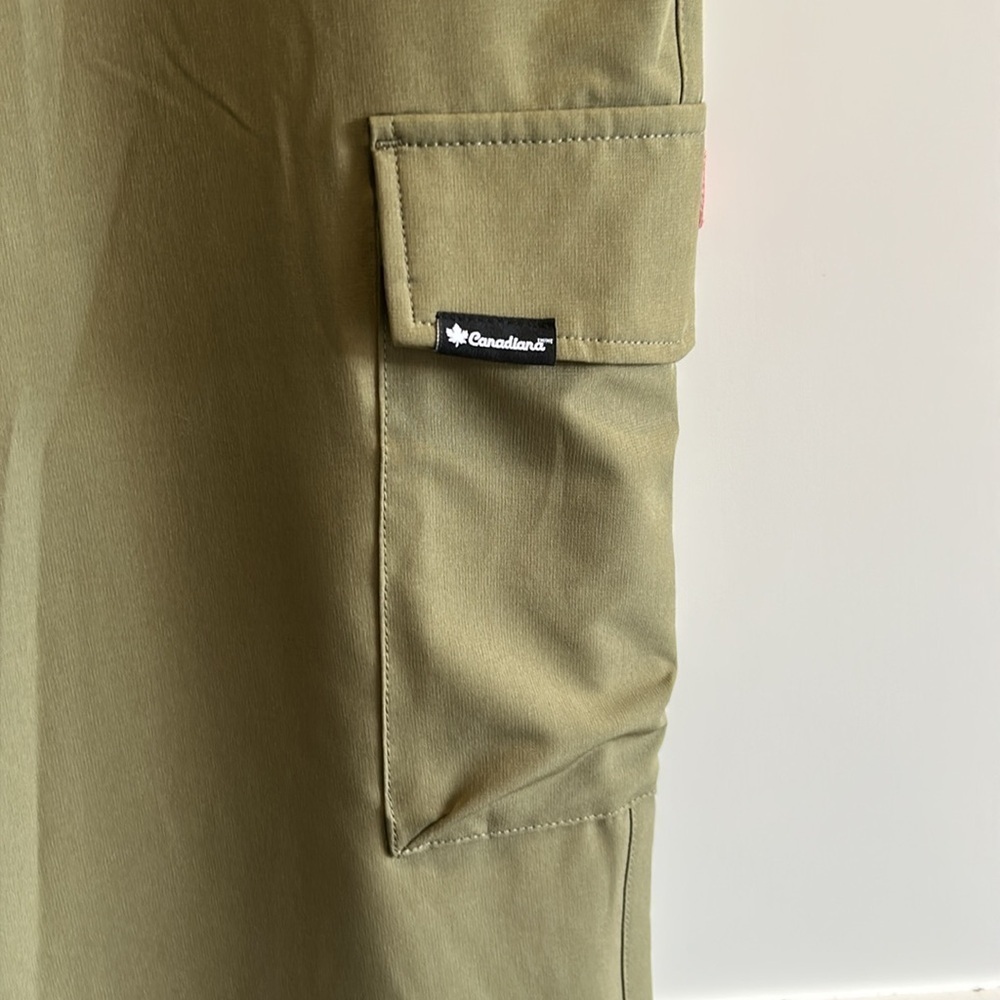 Canadiana Olive Green Outdoor Hicking Cargo Pants Size 14 - Picture 2 of 12